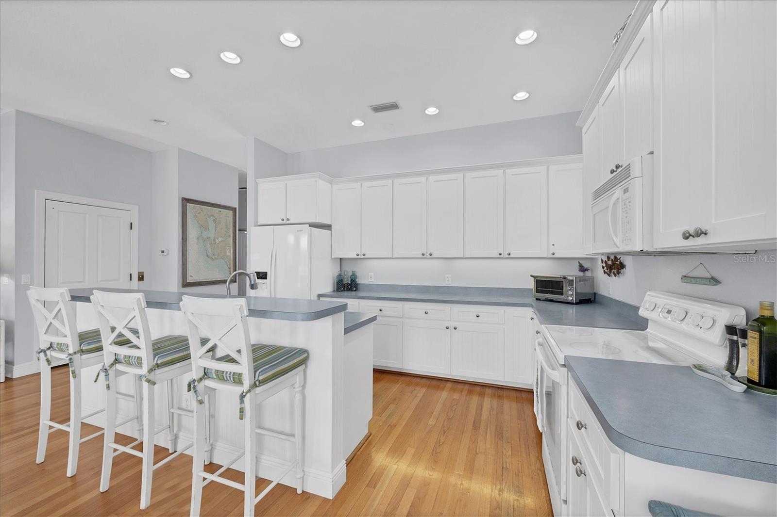 Image 12 of 39 For 430 Gulf Boulevard