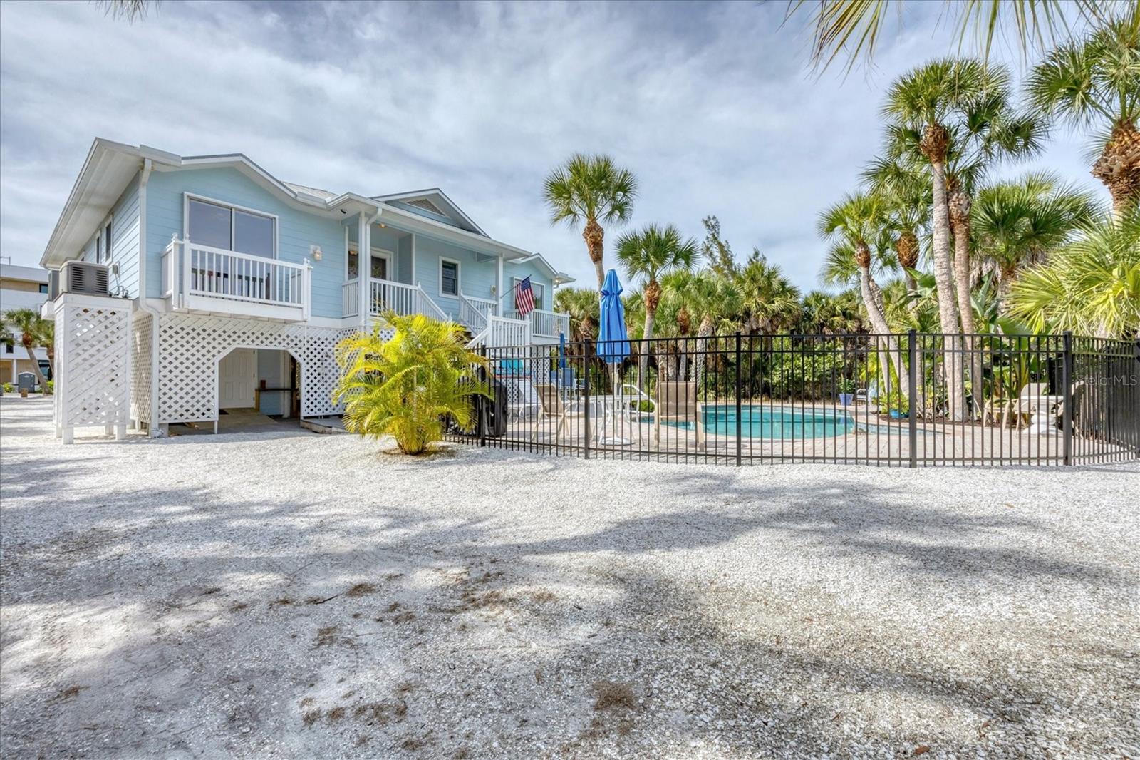 Image 32 of 39 For 430 Gulf Boulevard