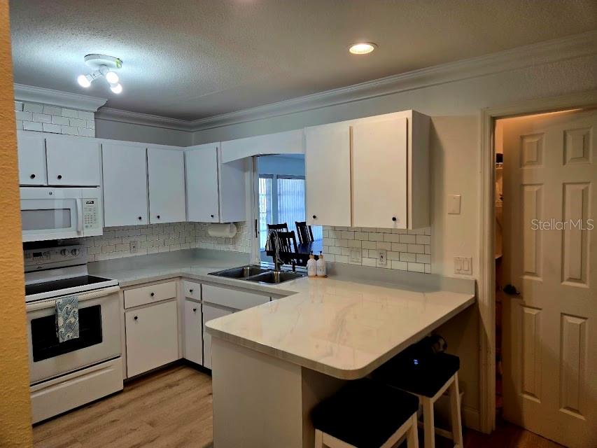 Image 10 of 37 For 2583 Oberon Road