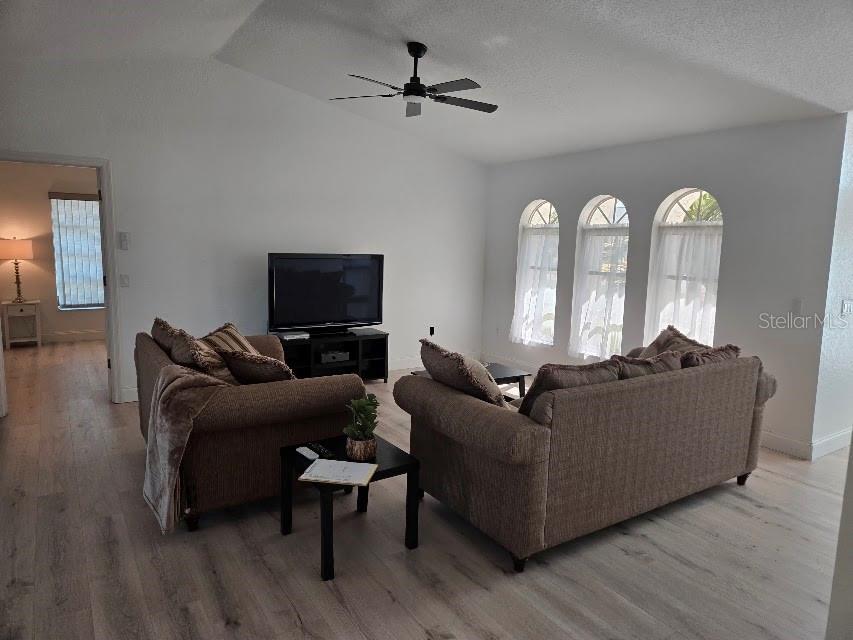 Image 12 of 37 For 2583 Oberon Road