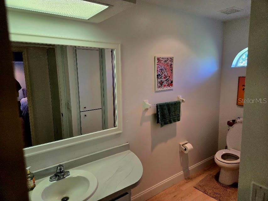 Image 28 of 37 For 2583 Oberon Road