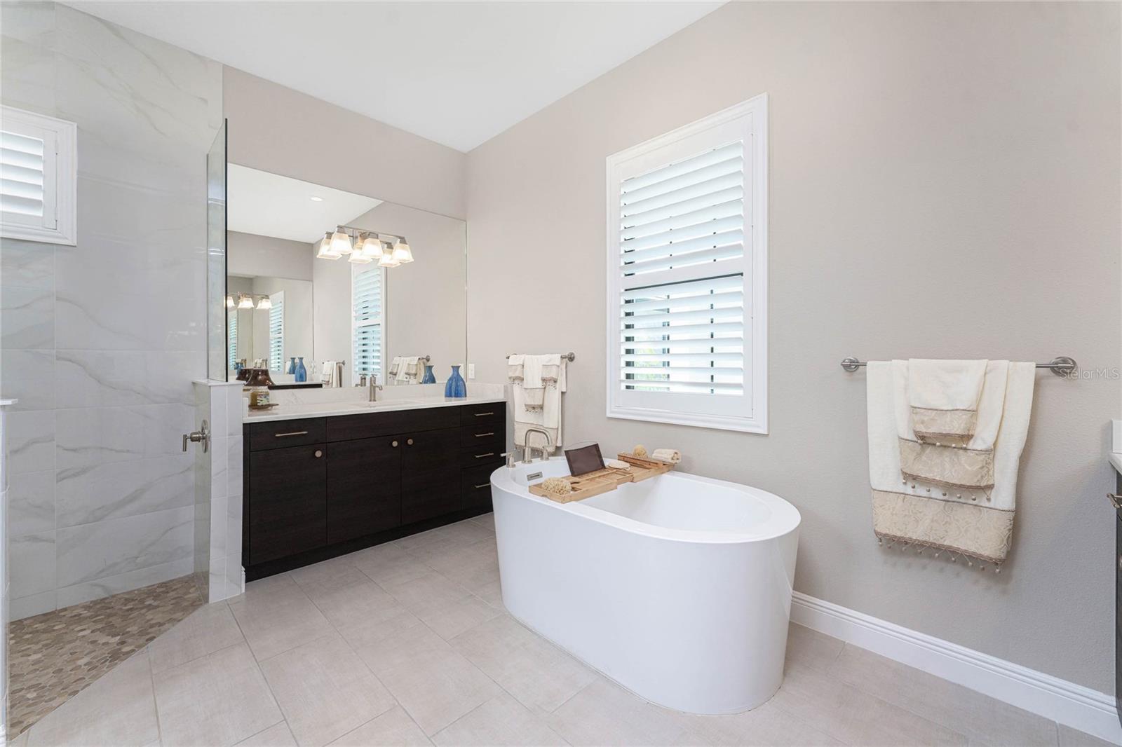 Image 50 of 96 For 10628 Nicklaus Court