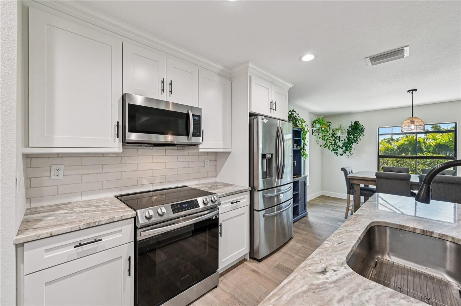 Image 15 of 57 For 525 Sunset Road N