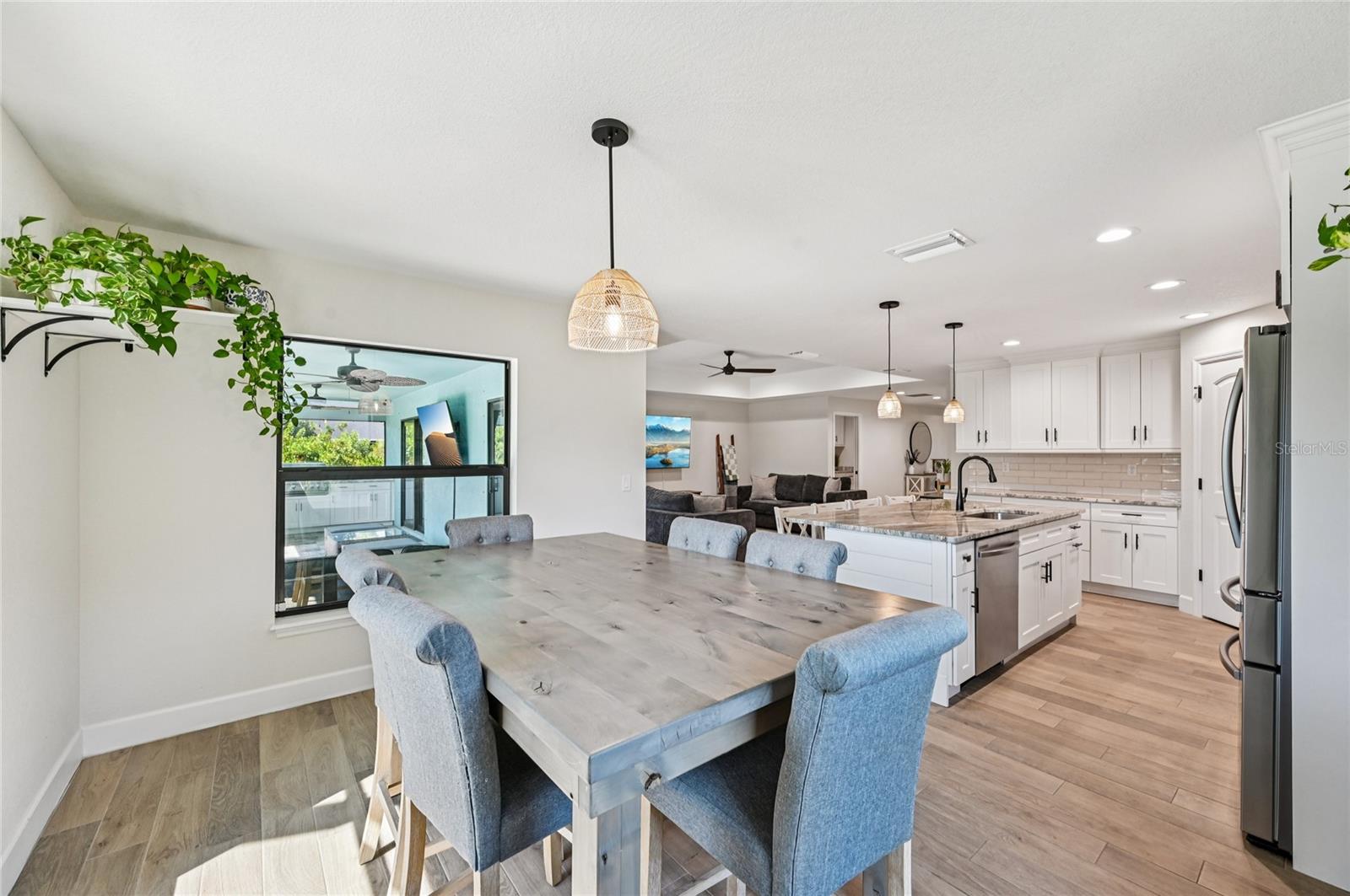 Image 20 of 57 For 525 Sunset Road N