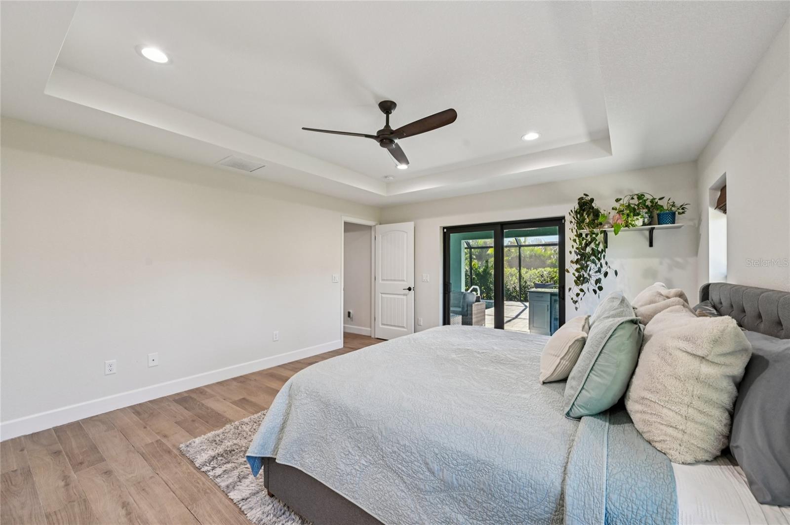 Image 23 of 57 For 525 Sunset Road N