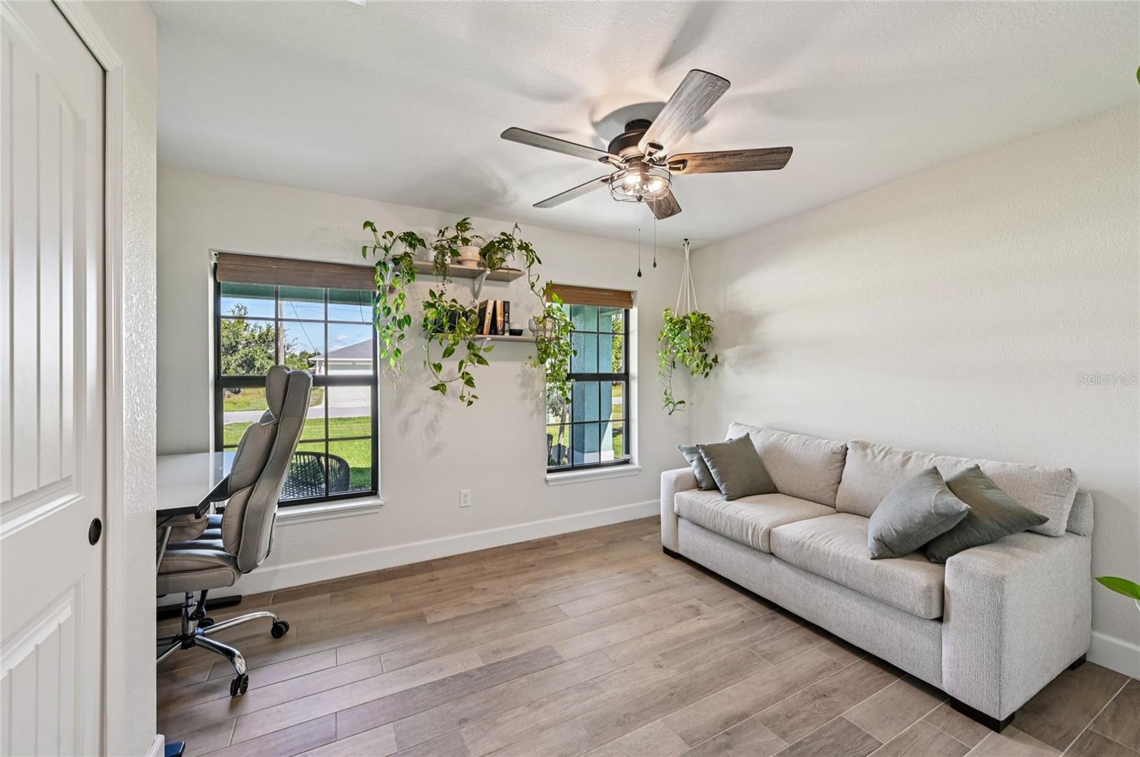 Image 32 of 57 For 525 Sunset Road N