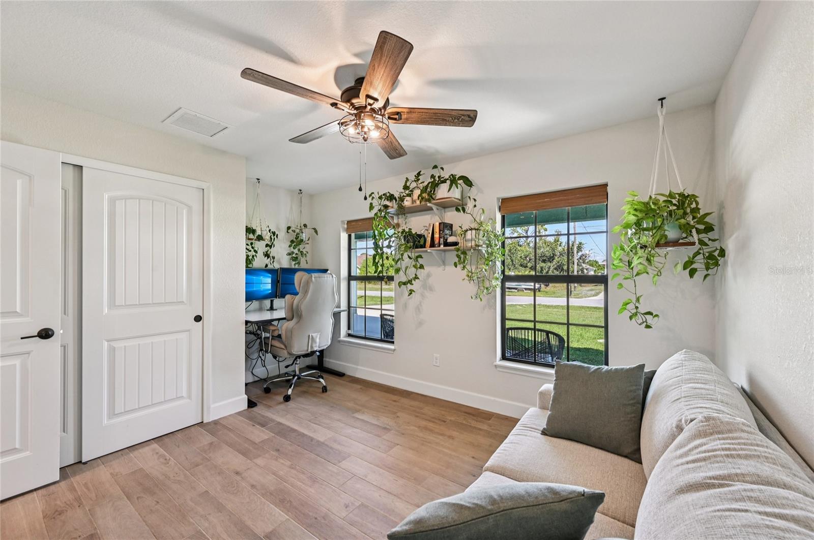 Image 33 of 57 For 525 Sunset Road N