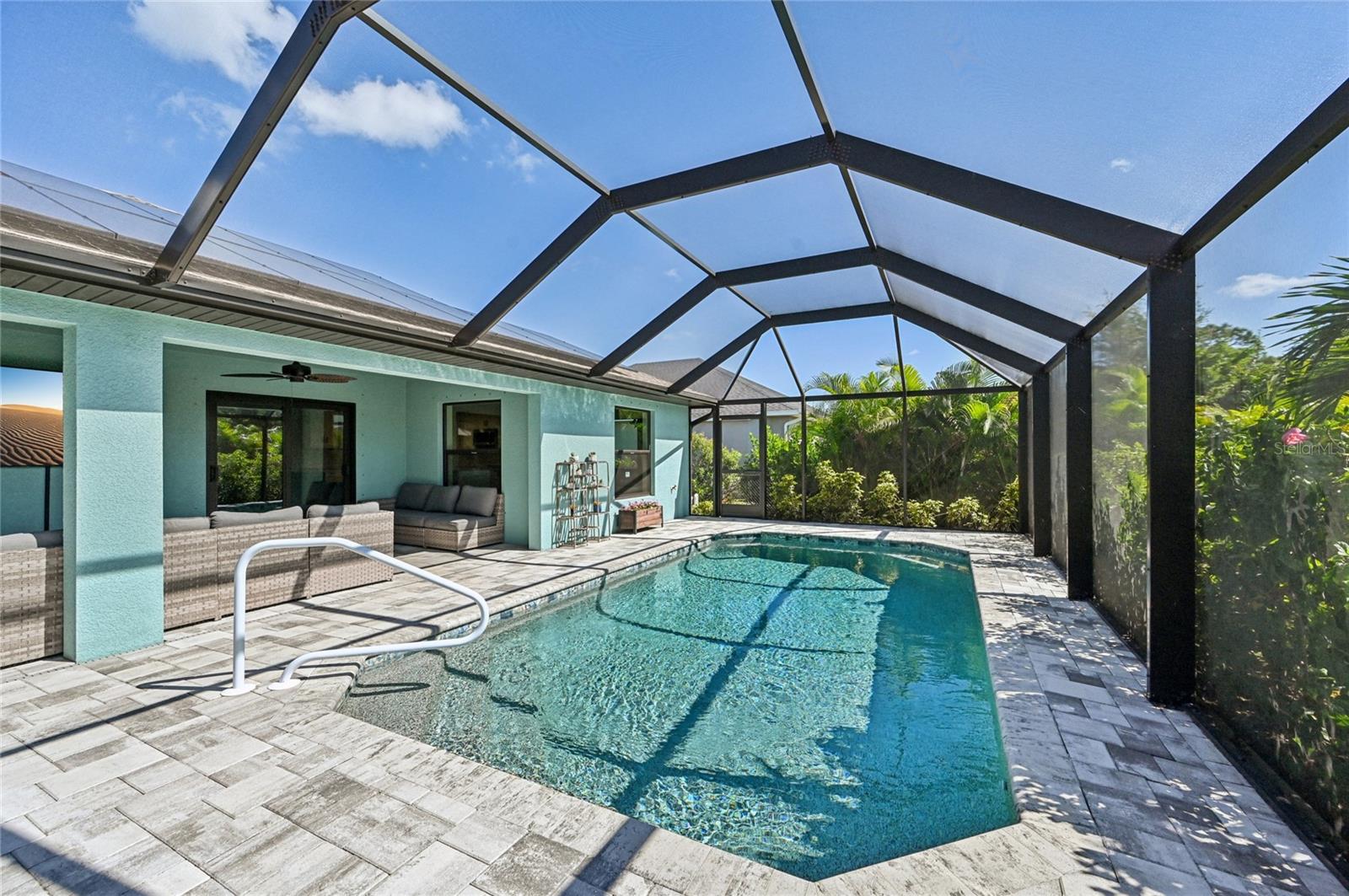 Image 39 of 57 For 525 Sunset Road N