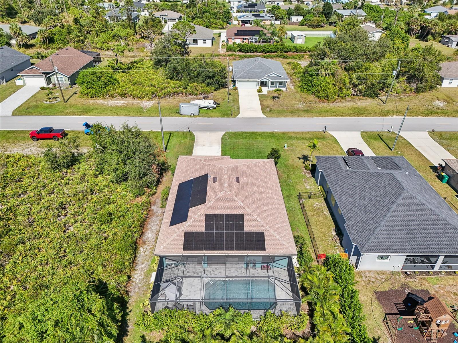 Image 51 of 57 For 525 Sunset Road N