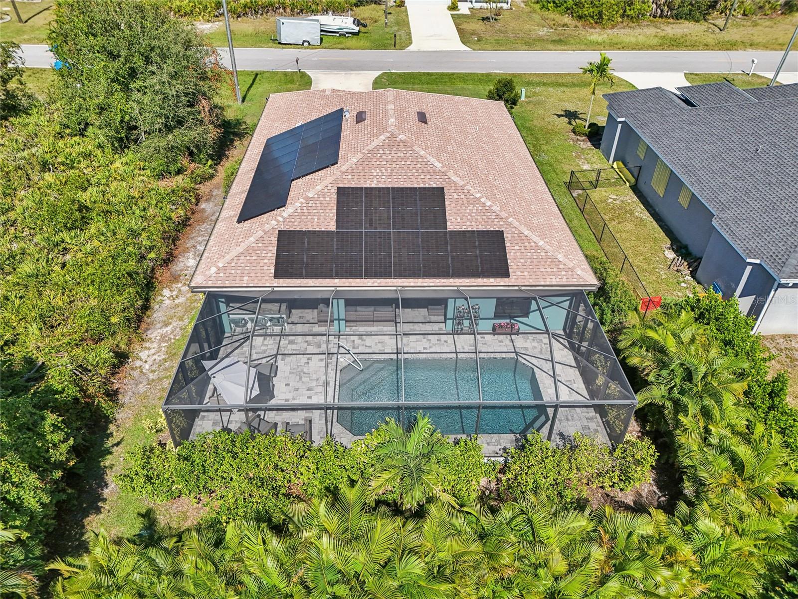 Image 52 of 57 For 525 Sunset Road N