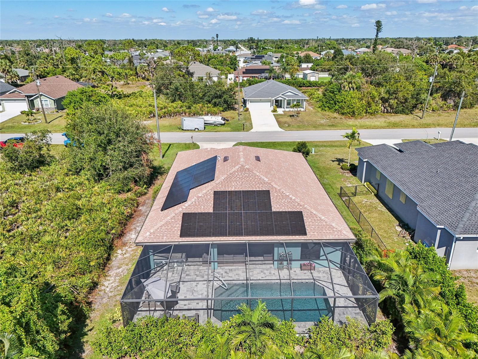 Image 53 of 57 For 525 Sunset Road N