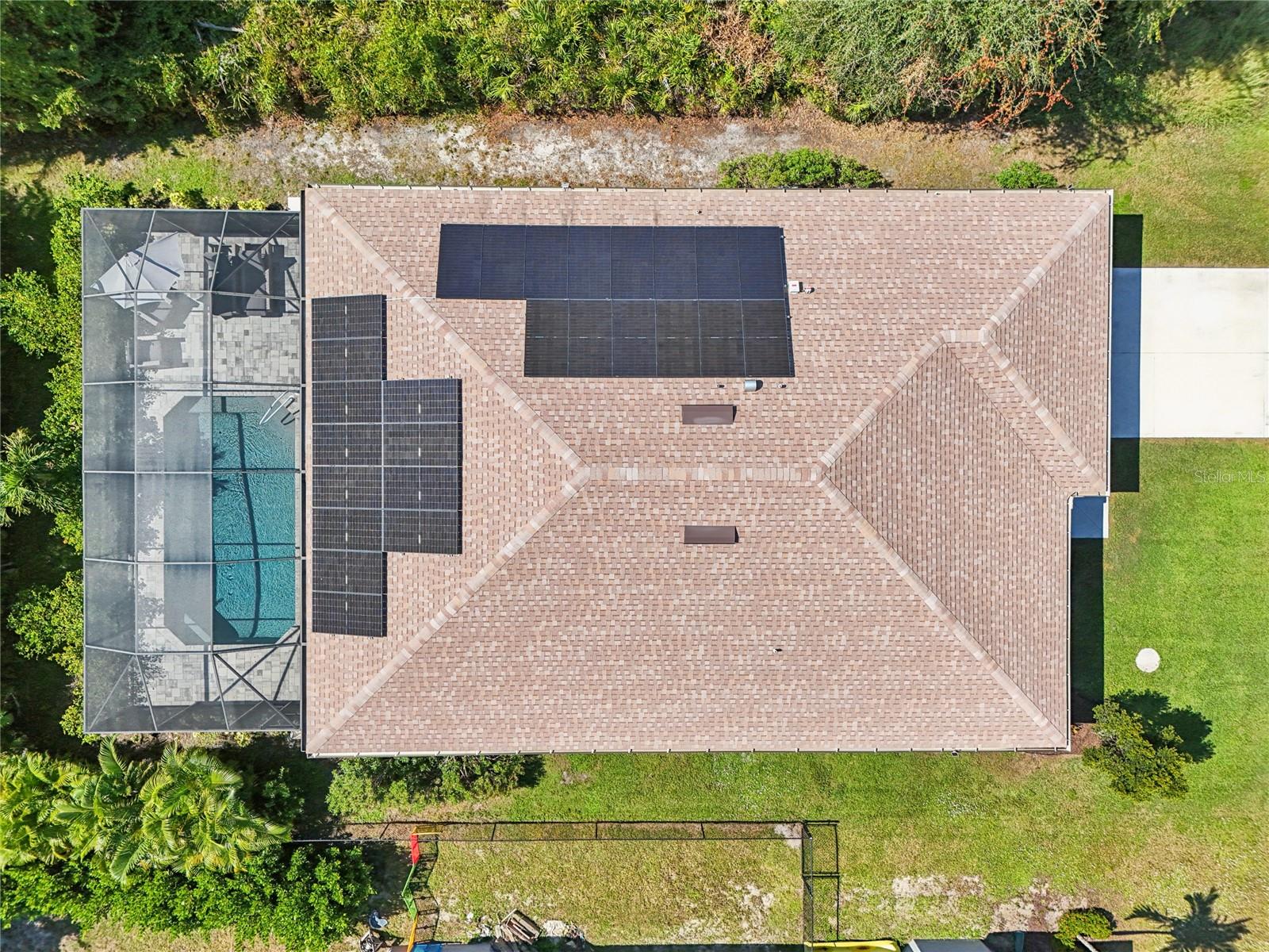 Image 55 of 57 For 525 Sunset Road N