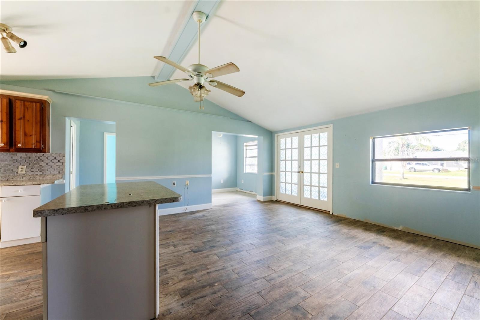 Image 5 of 52 For 8409 Roosevelt Street