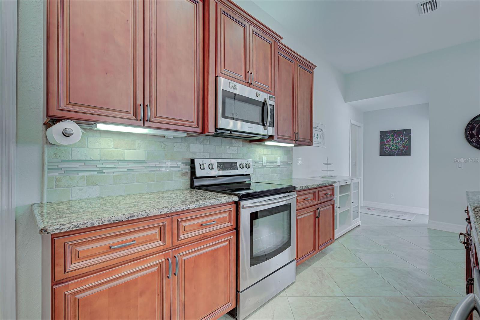 Image 14 of 26 For 29 Clubhouse Place