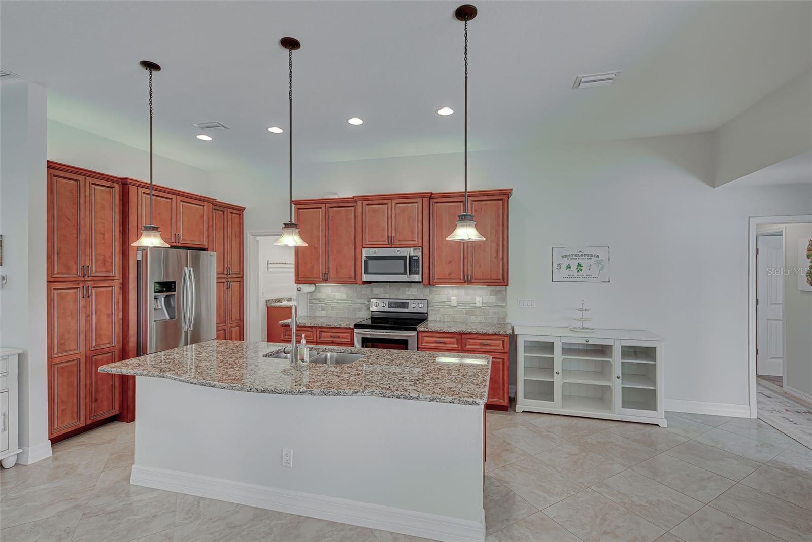 Image 5 of 26 For 29 Clubhouse Place