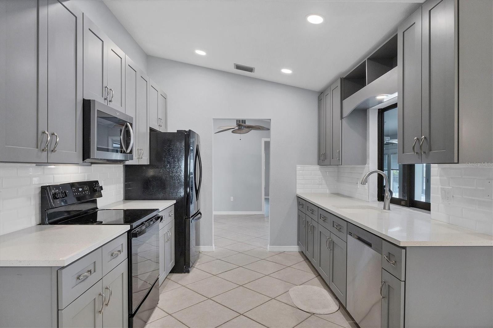 Image 16 of 45 For 12411 Cole Avenue