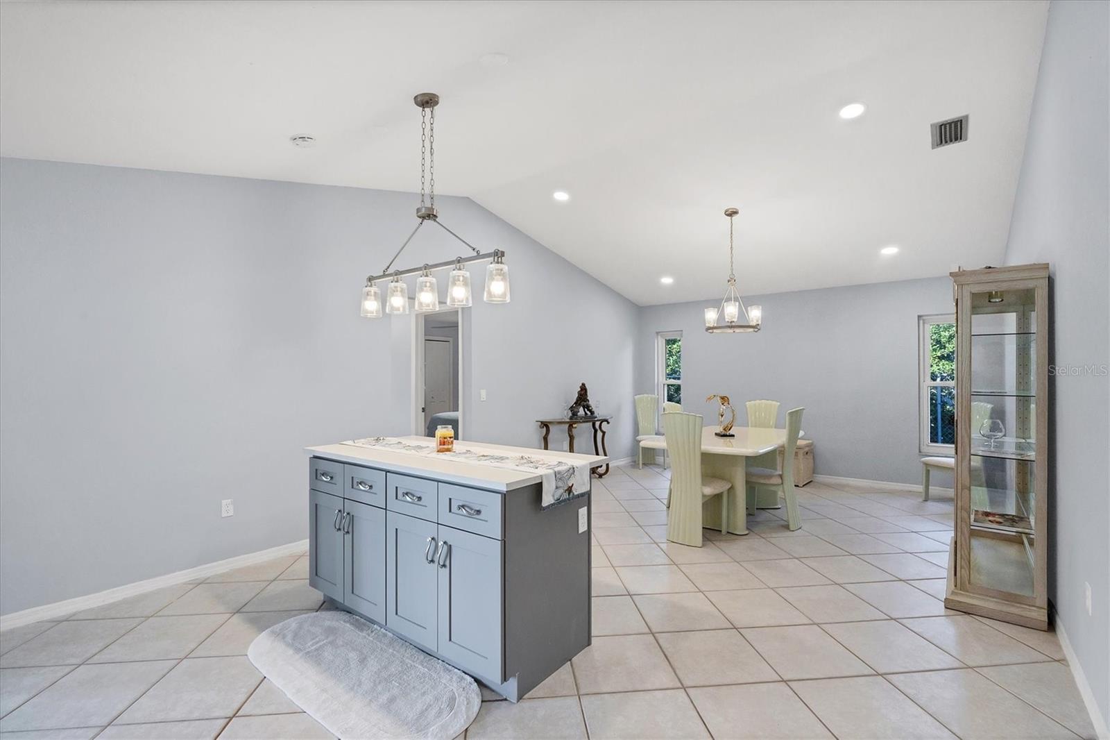 Image 18 of 45 For 12411 Cole Avenue