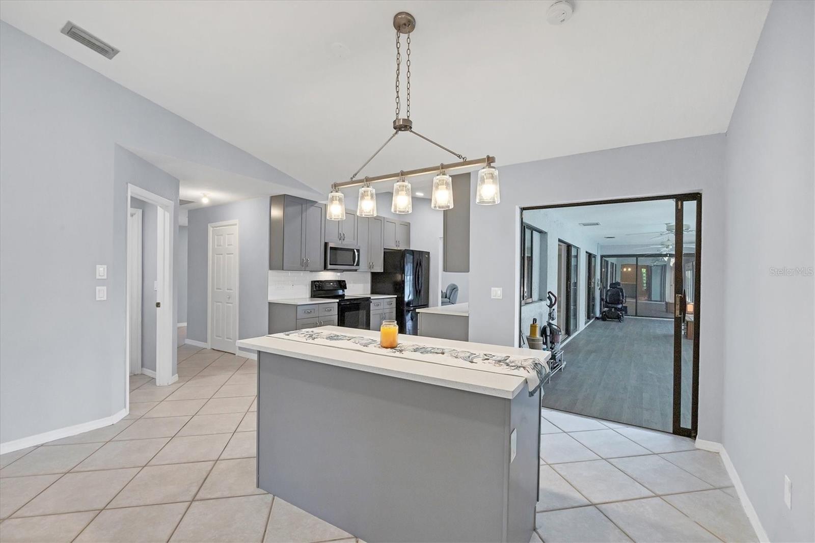 Image 19 of 45 For 12411 Cole Avenue