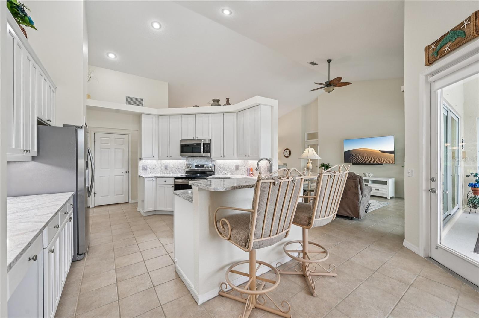 Image 11 of 58 For 105 Abercrombie Avenue