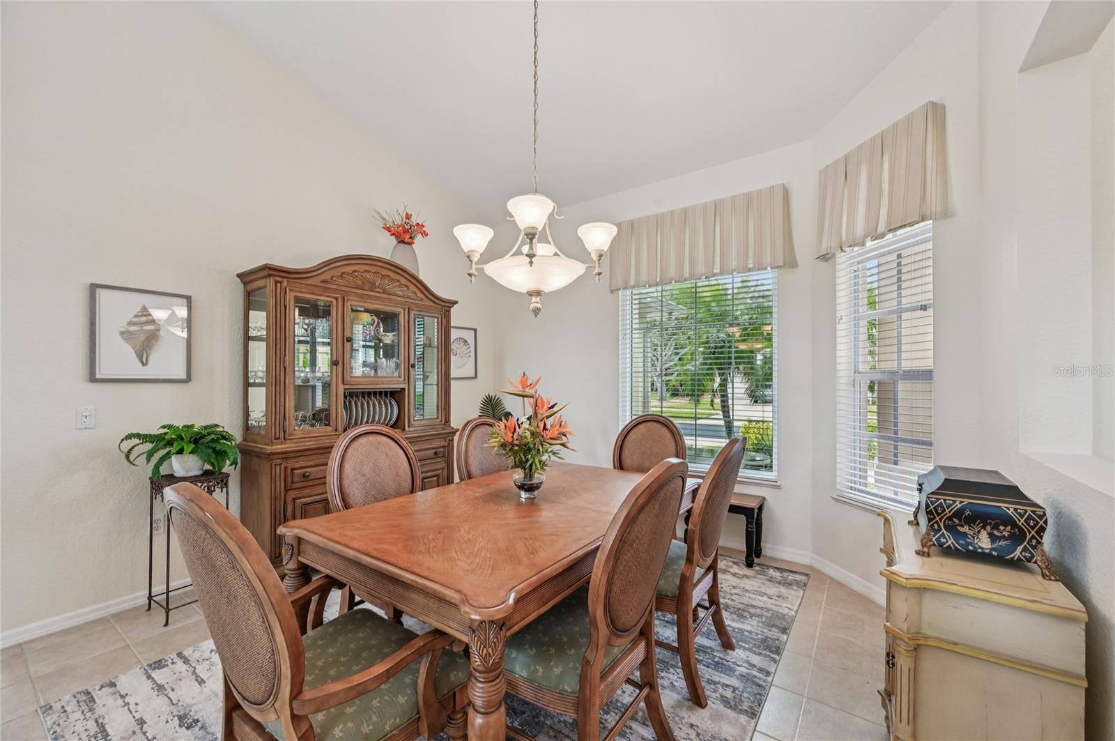 Image 16 of 58 For 105 Abercrombie Avenue