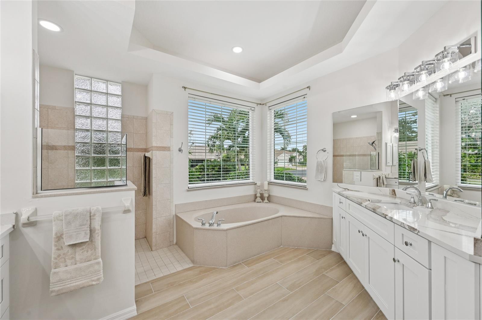 Image 25 of 58 For 105 Abercrombie Avenue