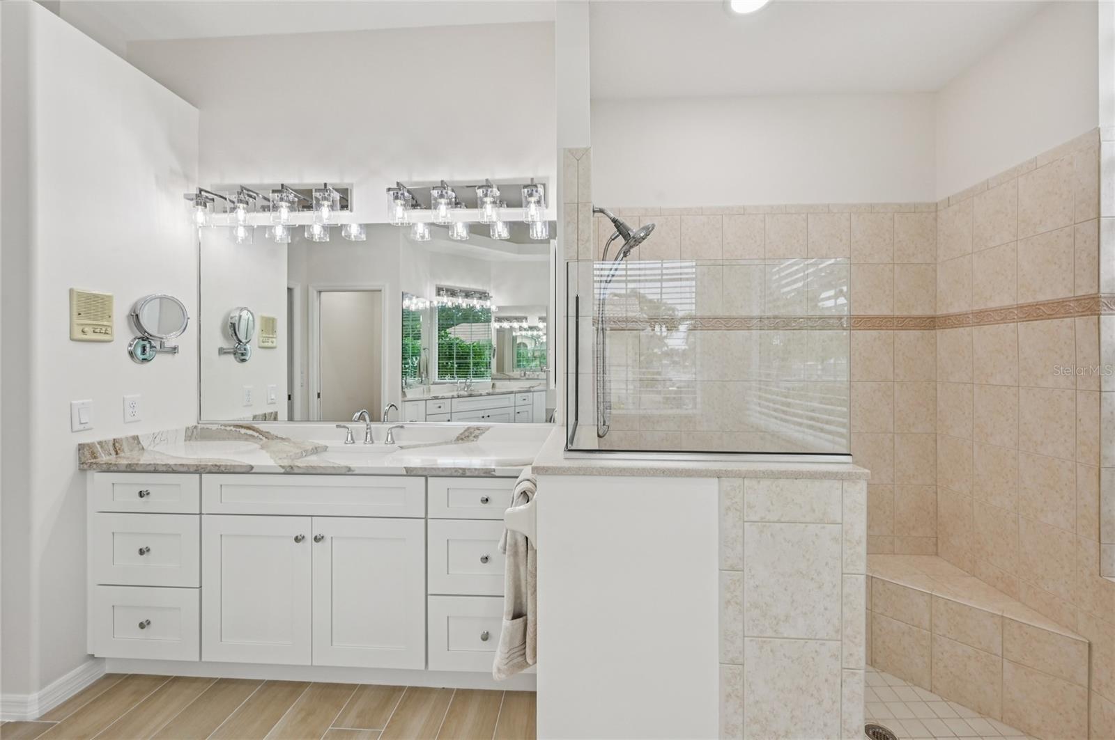 Image 26 of 58 For 105 Abercrombie Avenue