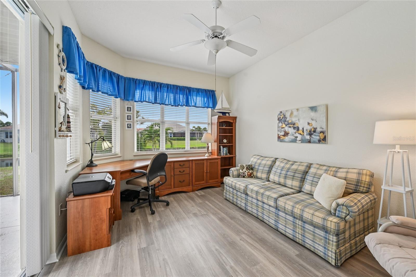 Image 33 of 58 For 105 Abercrombie Avenue