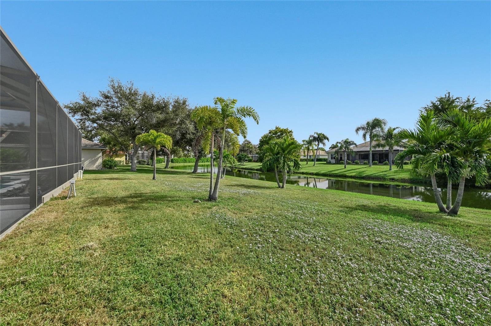 Image 41 of 58 For 105 Abercrombie Avenue