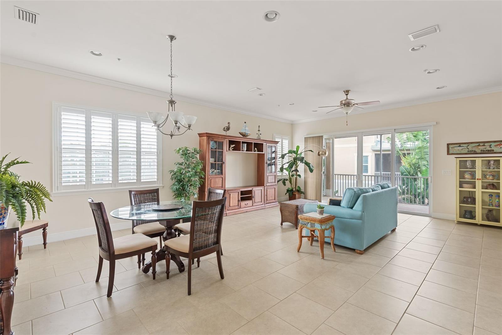 Image 14 of 76 For 10311 Lands End Circle 16