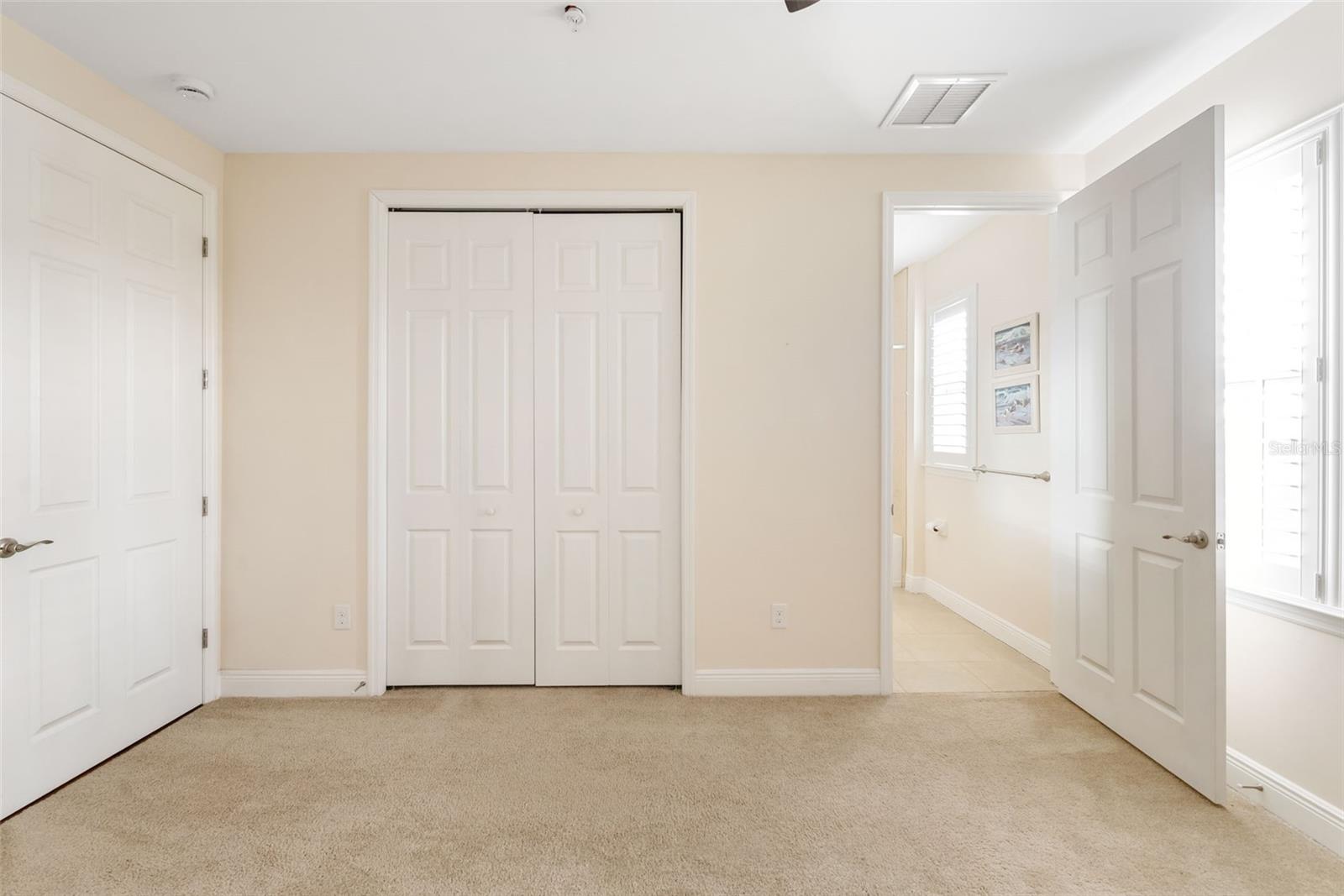 Image 31 of 76 For 10311 Lands End Circle 16