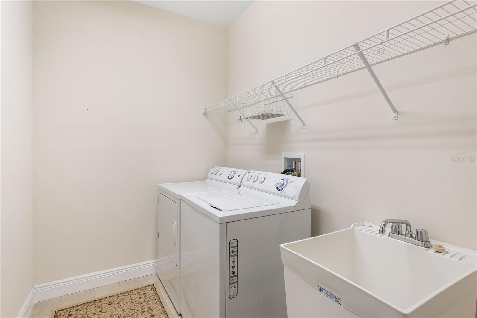 Image 38 of 76 For 10311 Lands End Circle 16