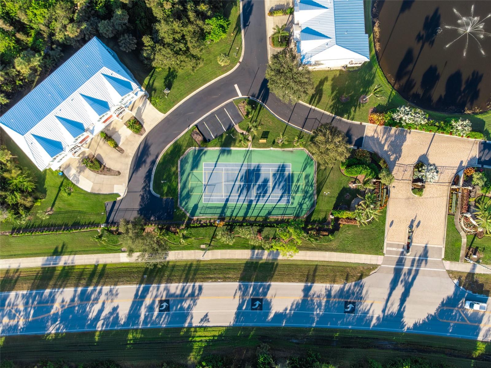 Image 49 of 76 For 10311 Lands End Circle 16