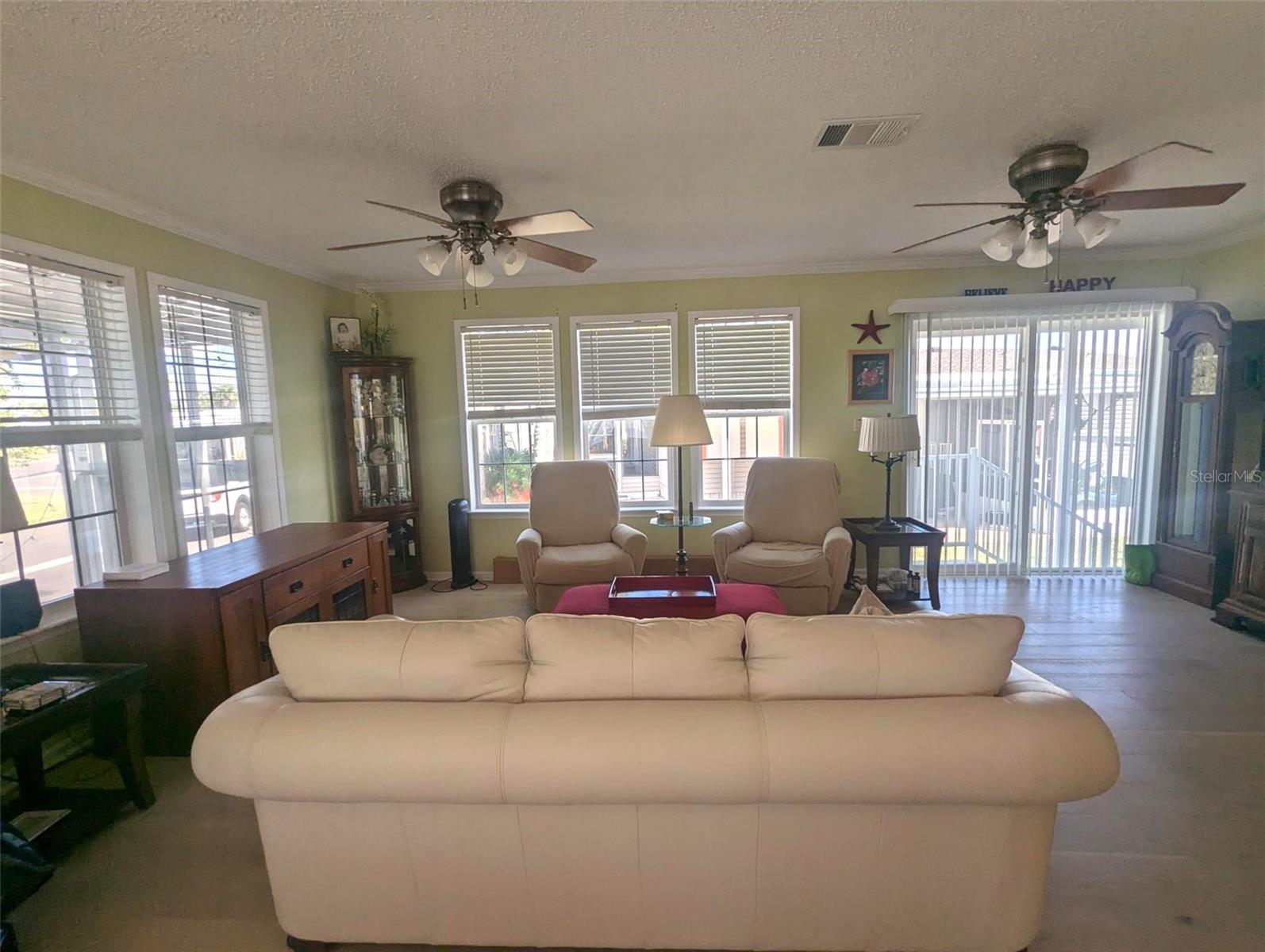 Image 6 of 62 For 2100 Kings Highway 674