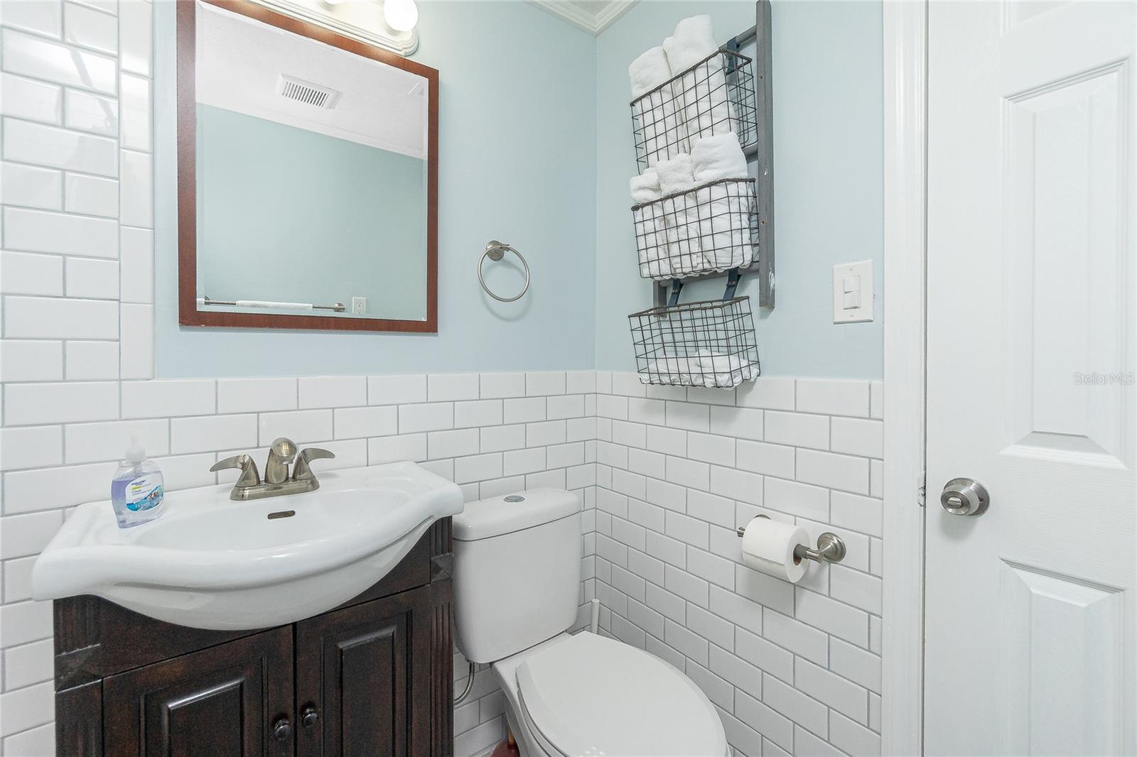 Image 19 of 30 For 859 2nd Street