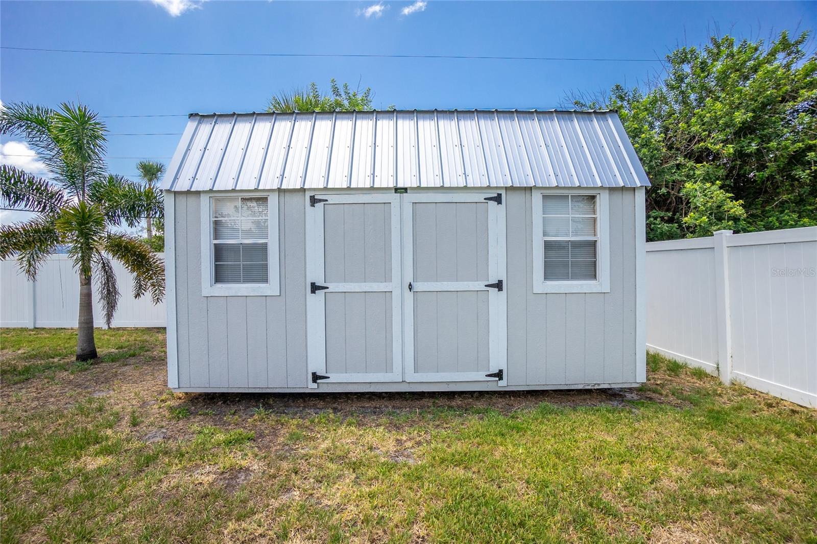 Image 26 of 30 For 859 2nd Street