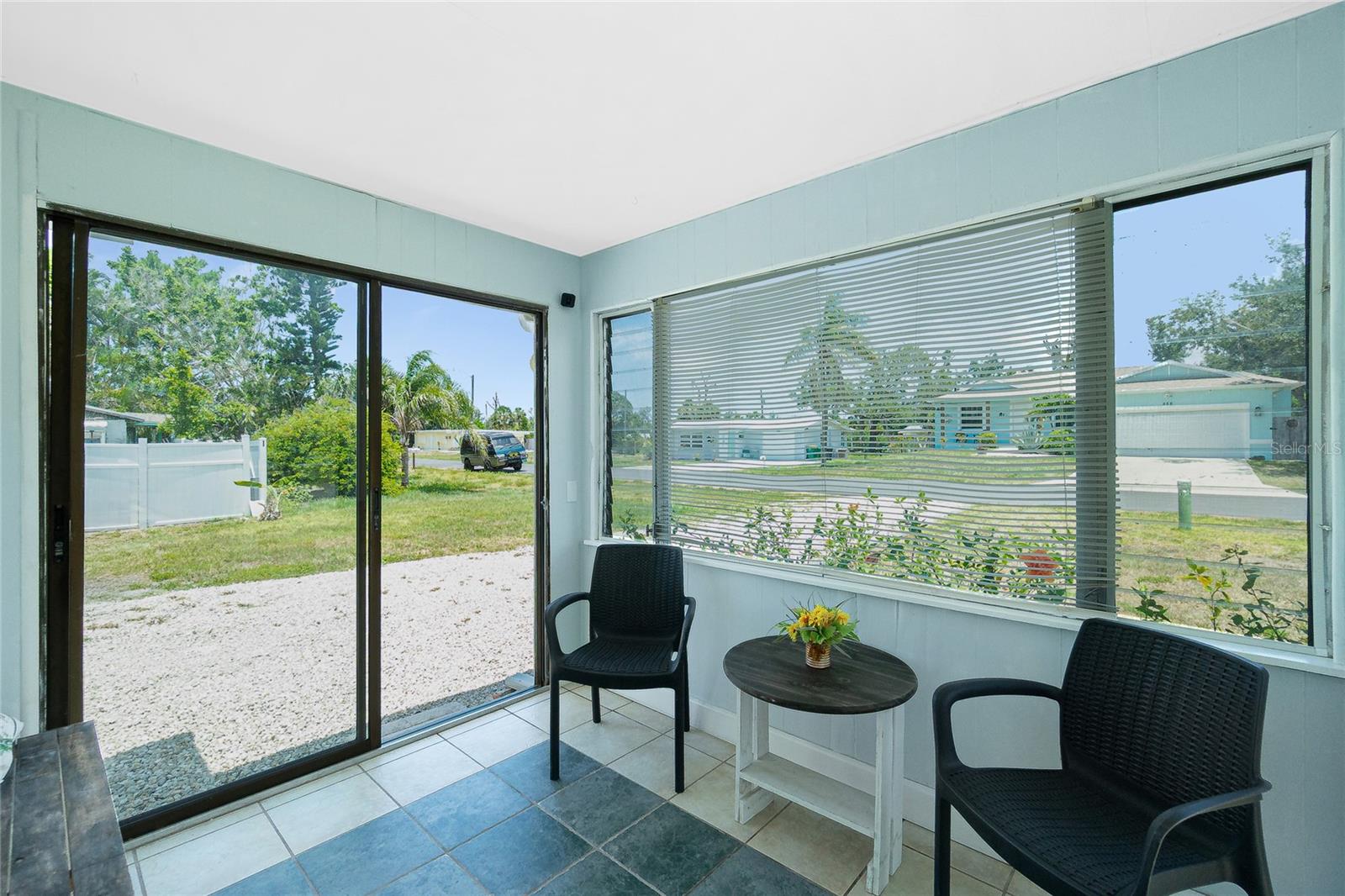 Image 5 of 30 For 859 2nd Street