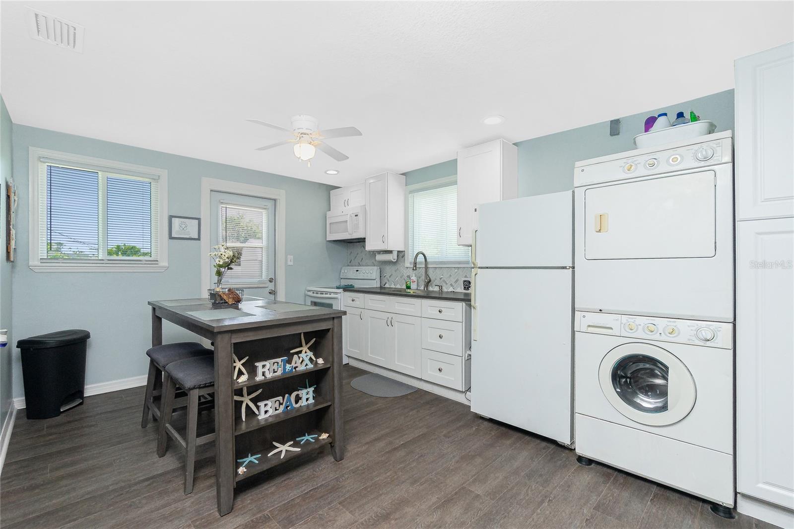 Image 9 of 30 For 859 2nd Street