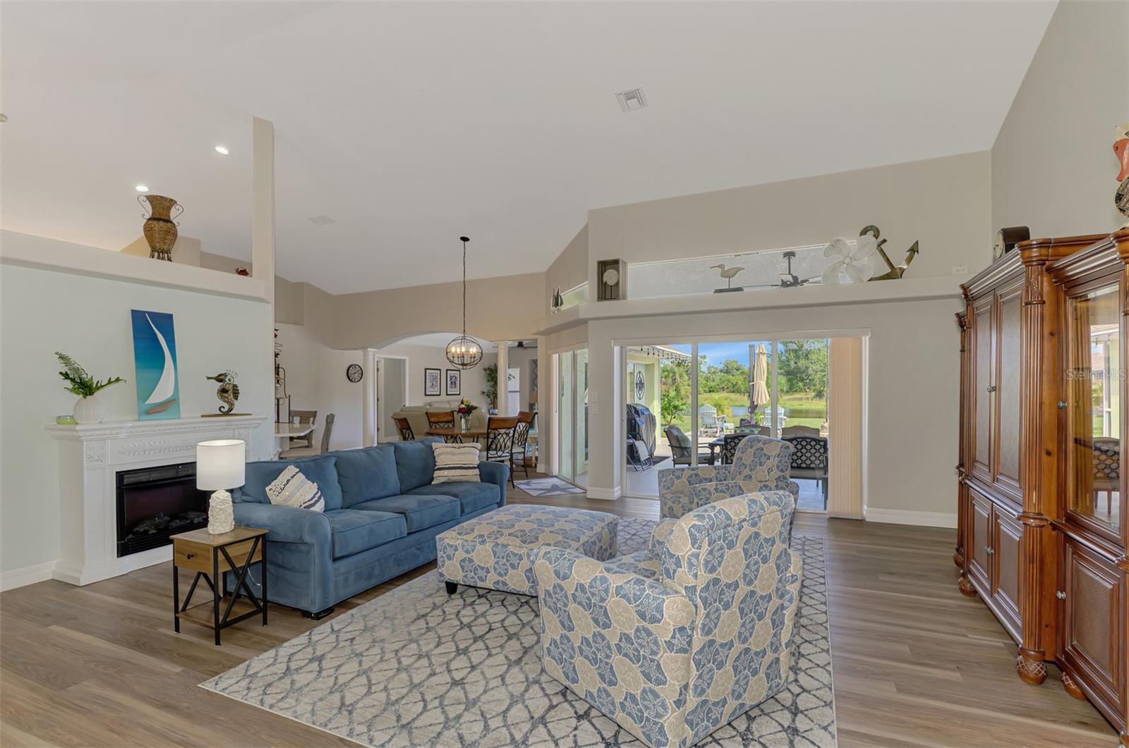 Image 15 of 78 For 795 Boundary Boulevard