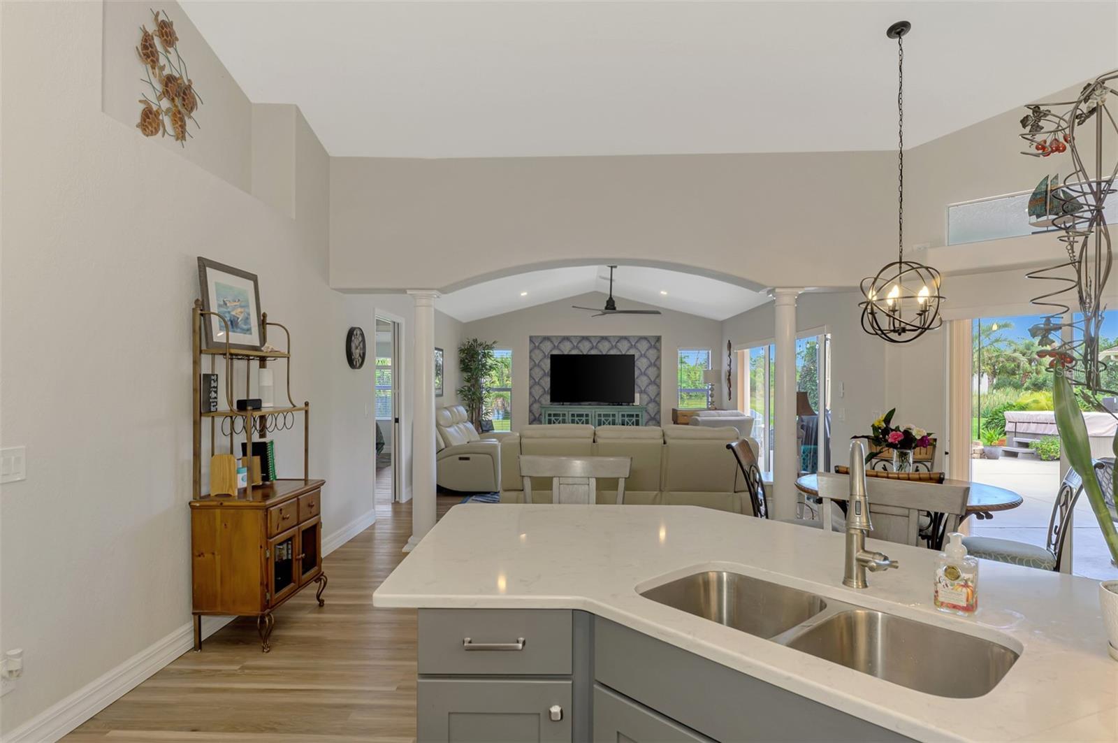 Image 23 of 78 For 795 Boundary Boulevard