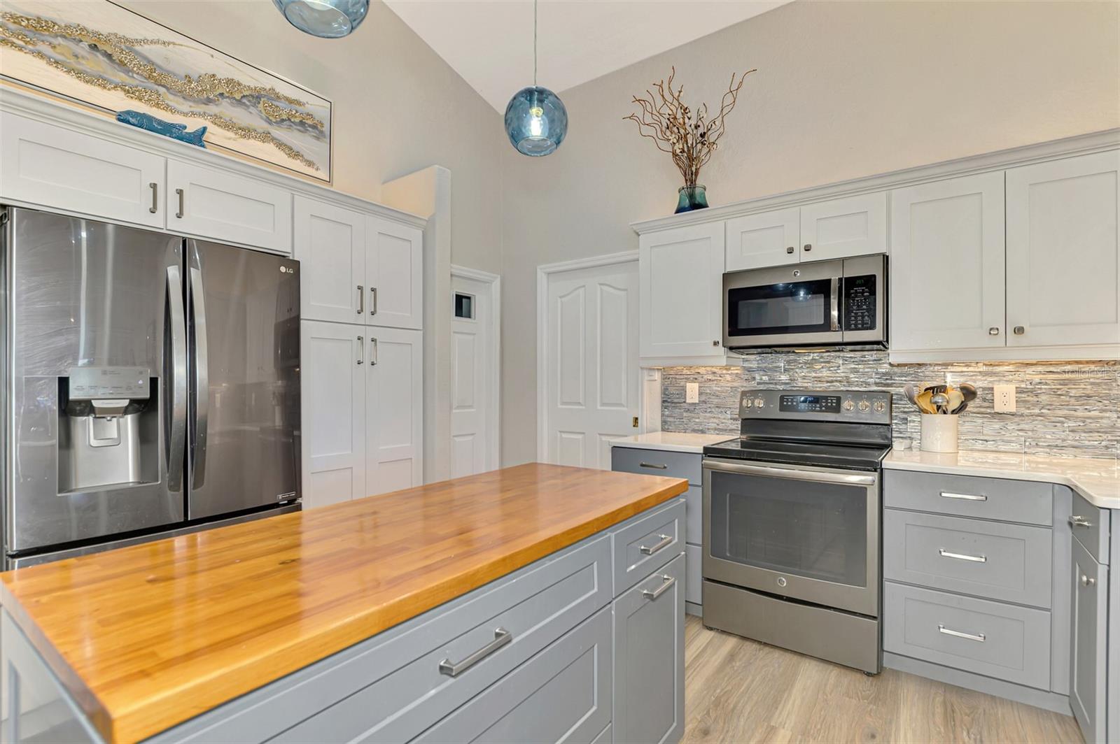 Image 25 of 78 For 795 Boundary Boulevard