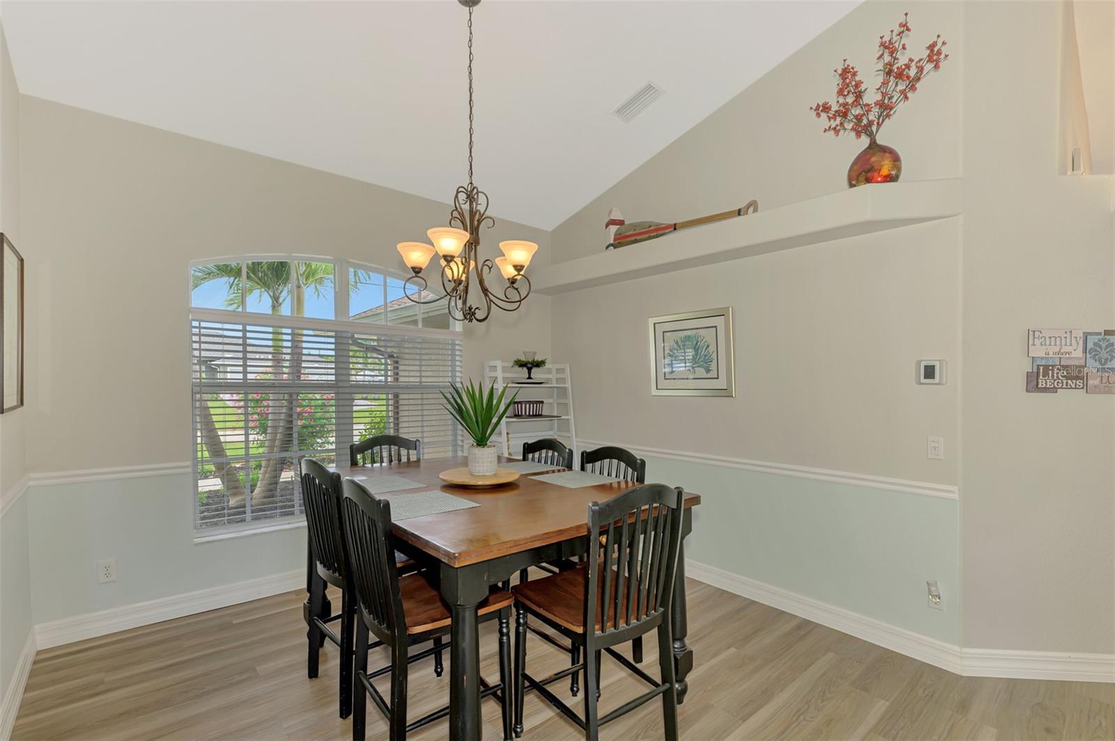 Image 30 of 78 For 795 Boundary Boulevard