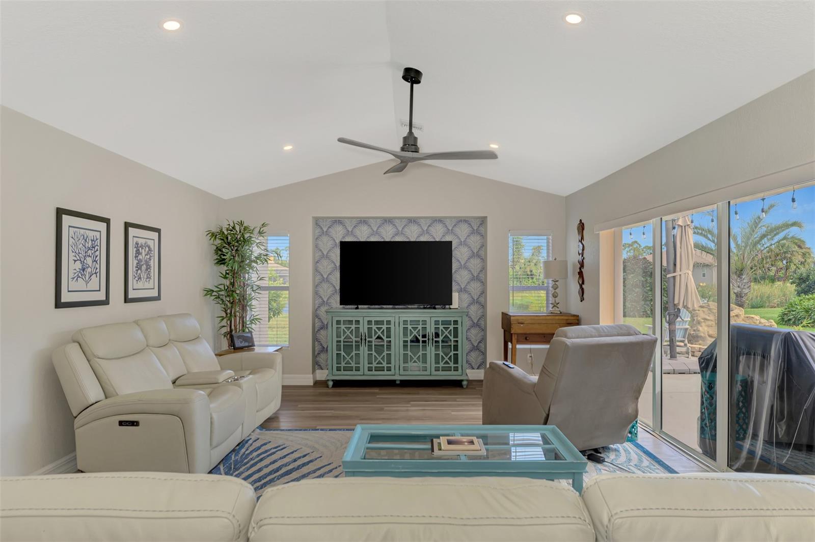 Image 38 of 78 For 795 Boundary Boulevard