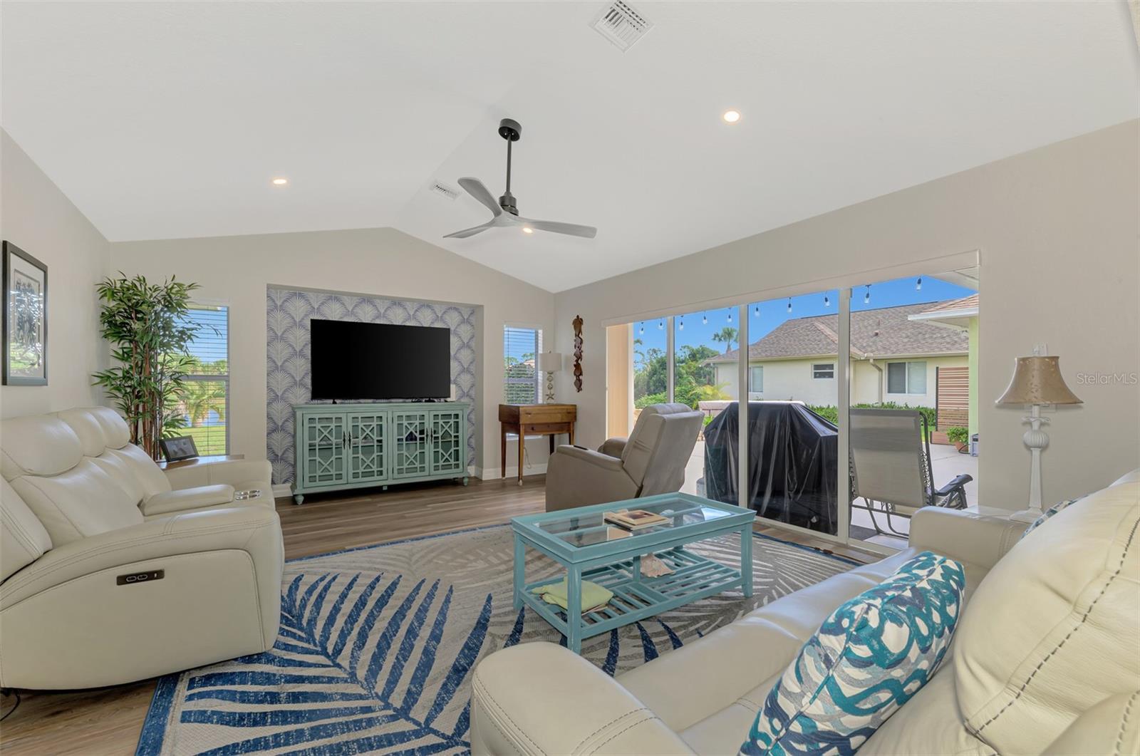 Image 40 of 78 For 795 Boundary Boulevard