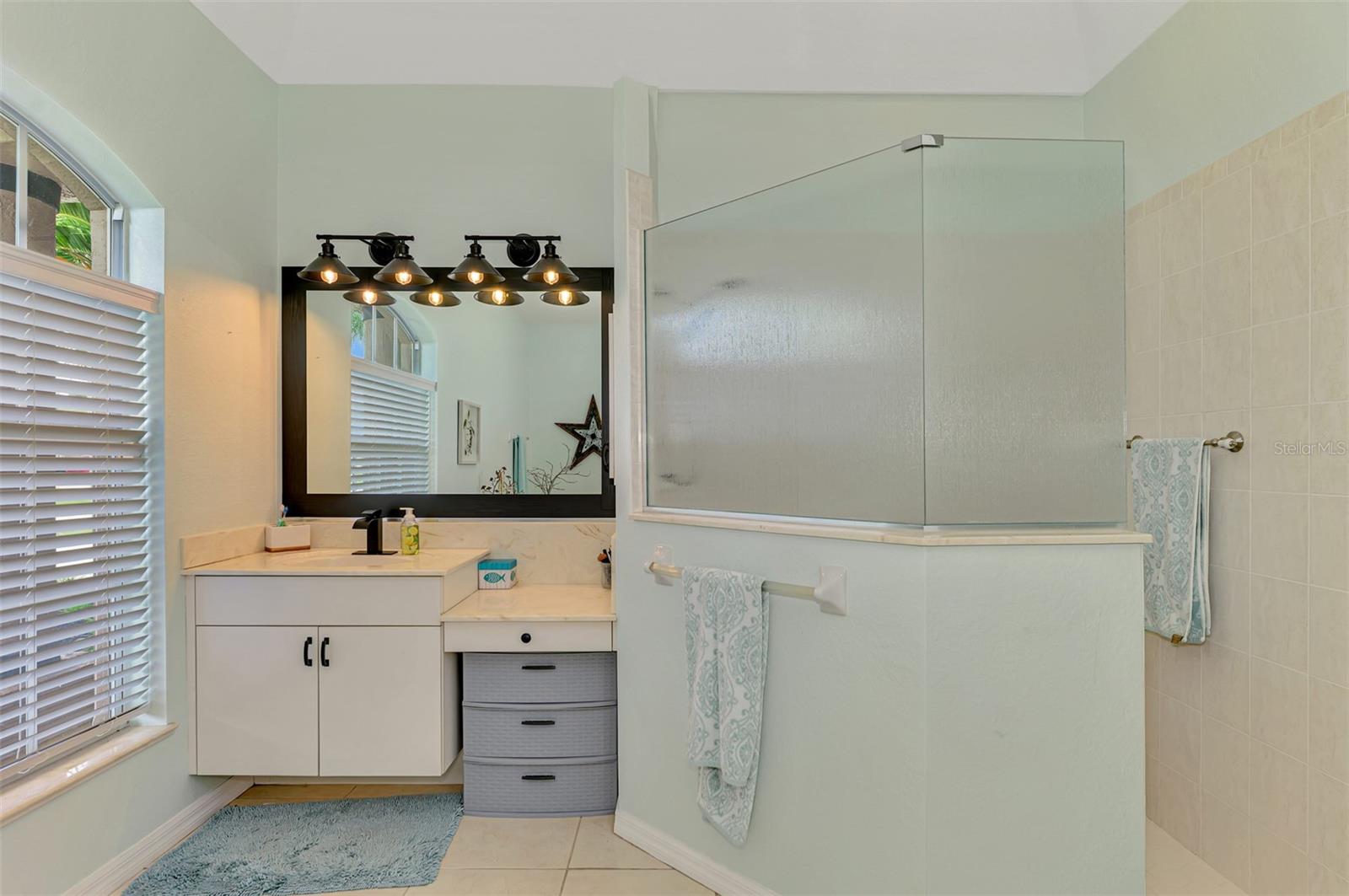 Image 50 of 78 For 795 Boundary Boulevard