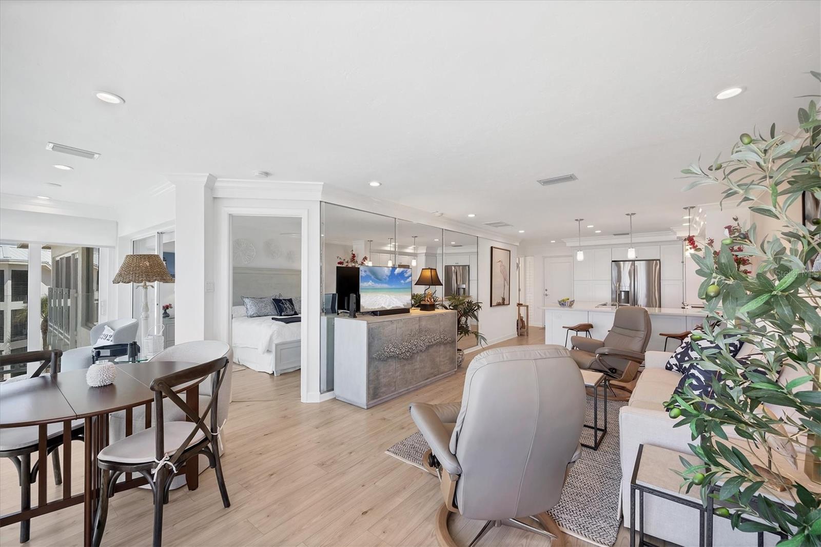 Image 11 of 31 For 5000 Gasparilla Road 304