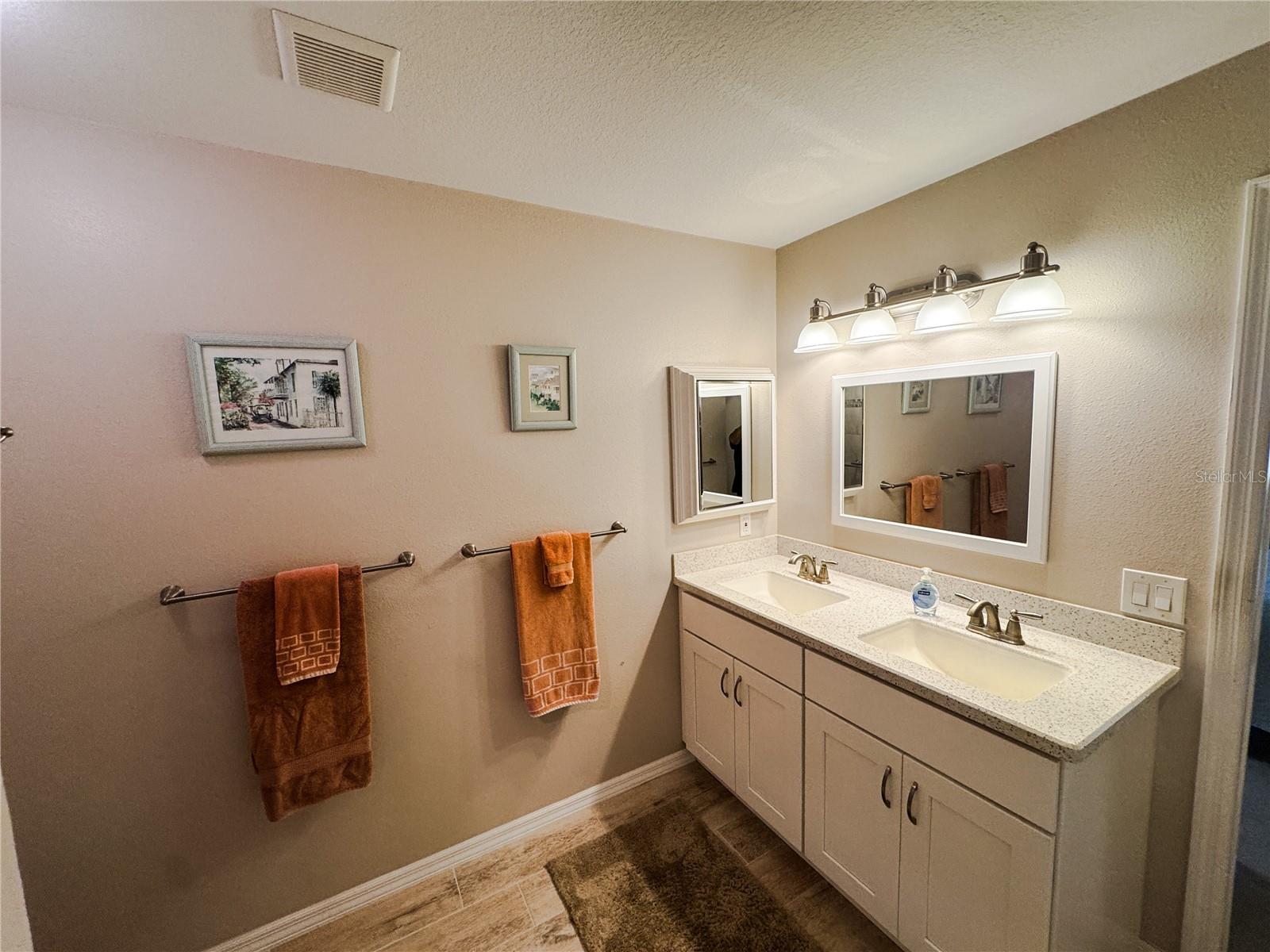 Image 12 of 28 For 177 Boundary Boulevard 5c