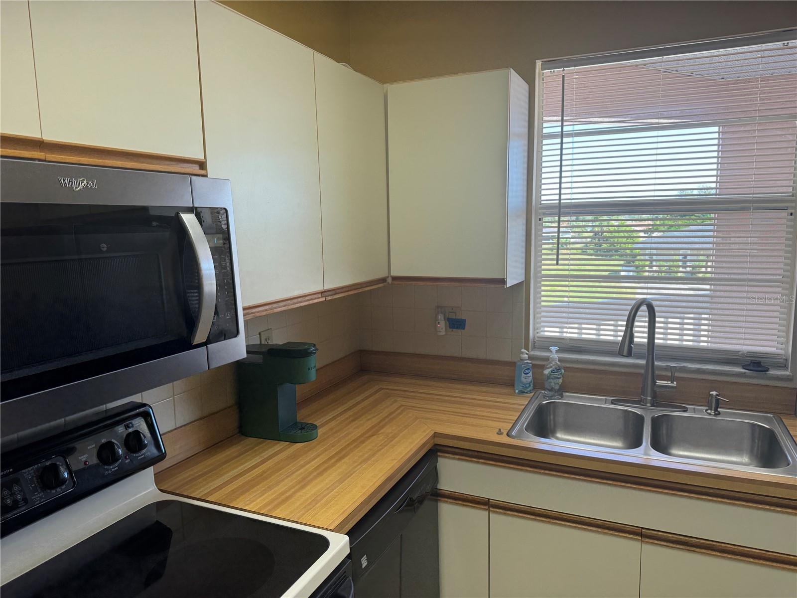 Image 4 of 28 For 177 Boundary Boulevard 5c