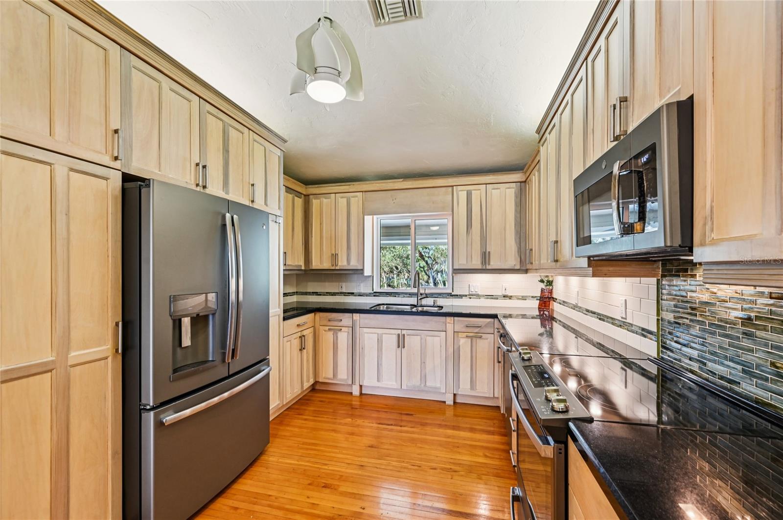 Image 20 of 70 For 6091 Manasota Key Road