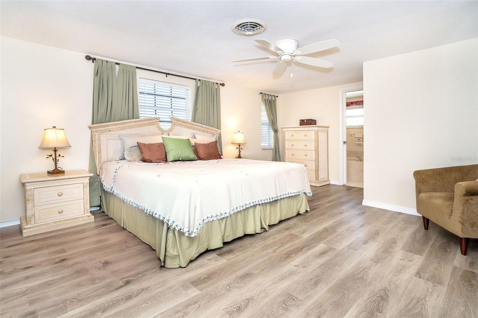 Image 34 of 58 For 891 Harmony Lane