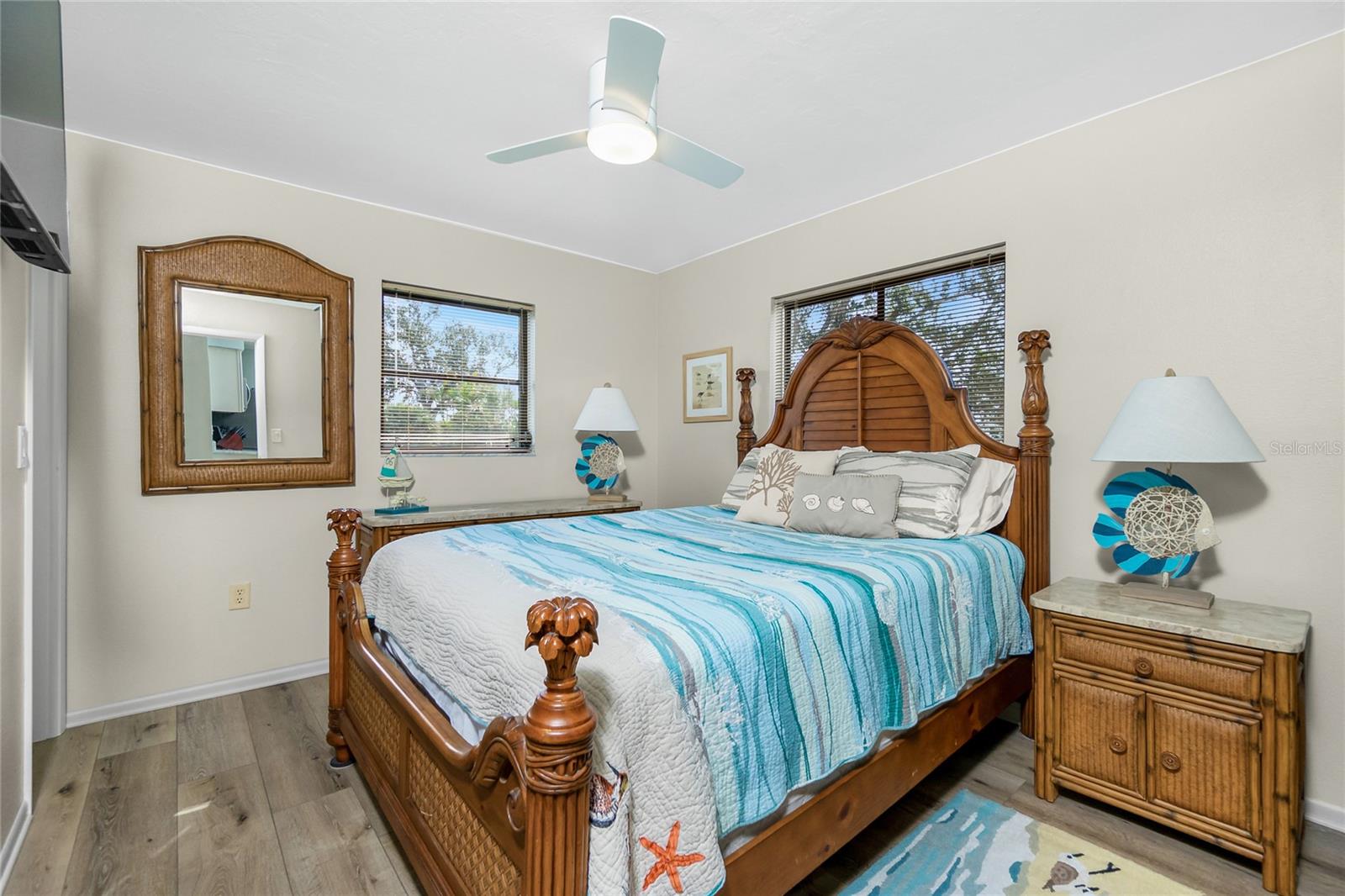 Image 17 of 37 For 8159 Archie Street